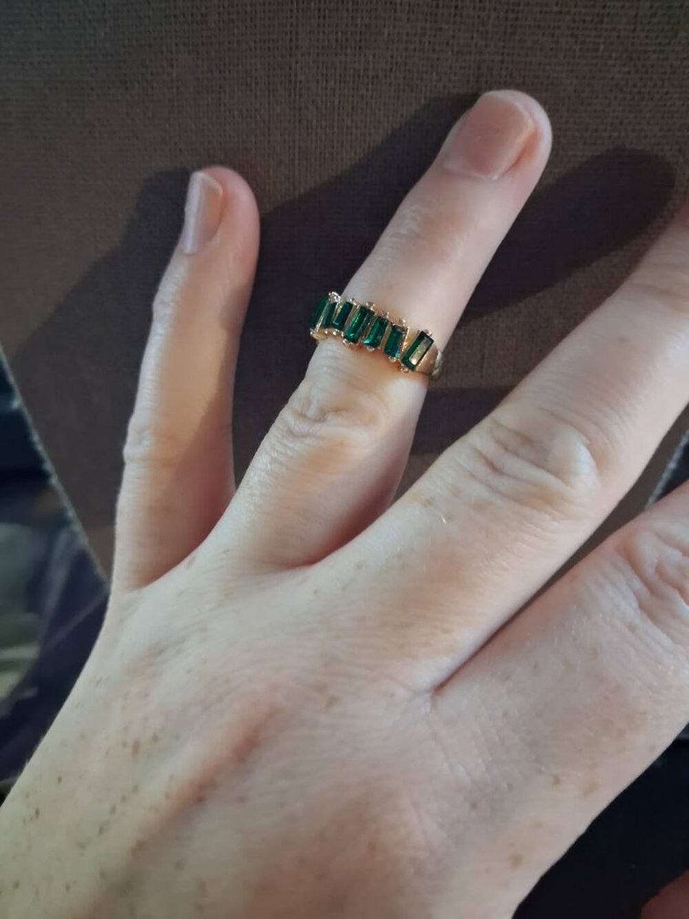 Green stoned ring - Picture 2 of 6
